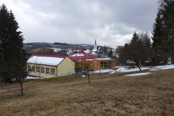 &Scaron;KOLA A &Scaron;KOLKA PŘ&Iacute;DOL&Iacute;